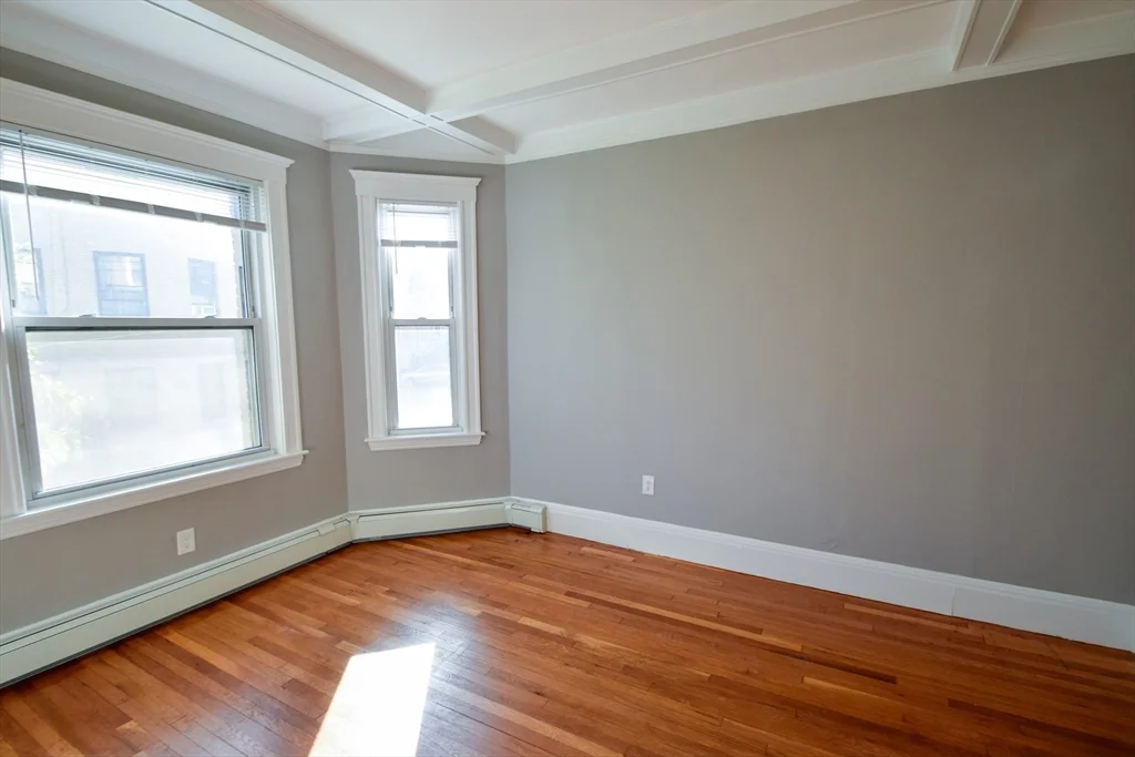 4 bed, 2 bath apartment for rent at 142 Sutherland Rd Unit 2, Brighton — photo 5 of 17
