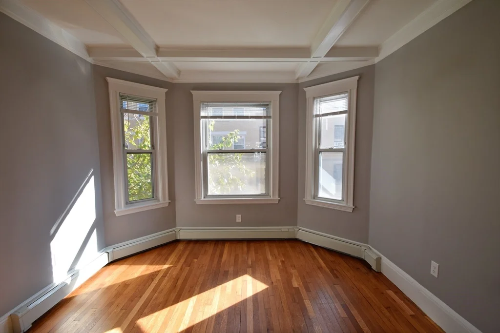 4 bed, 2 bath apartment for rent at 142 Sutherland Rd Unit 2, Brighton — photo 11 of 17