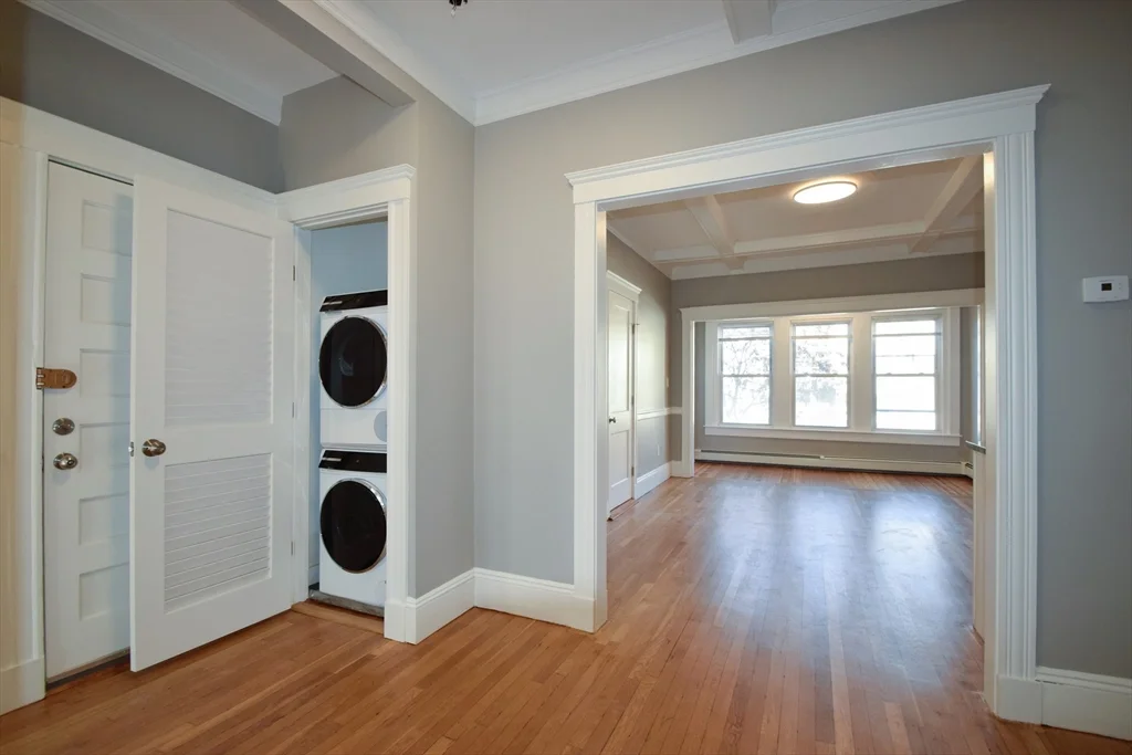 4 bed, 2 bath apartment for rent at 142 Sutherland Rd Unit 2, Brighton — photo 15 of 17