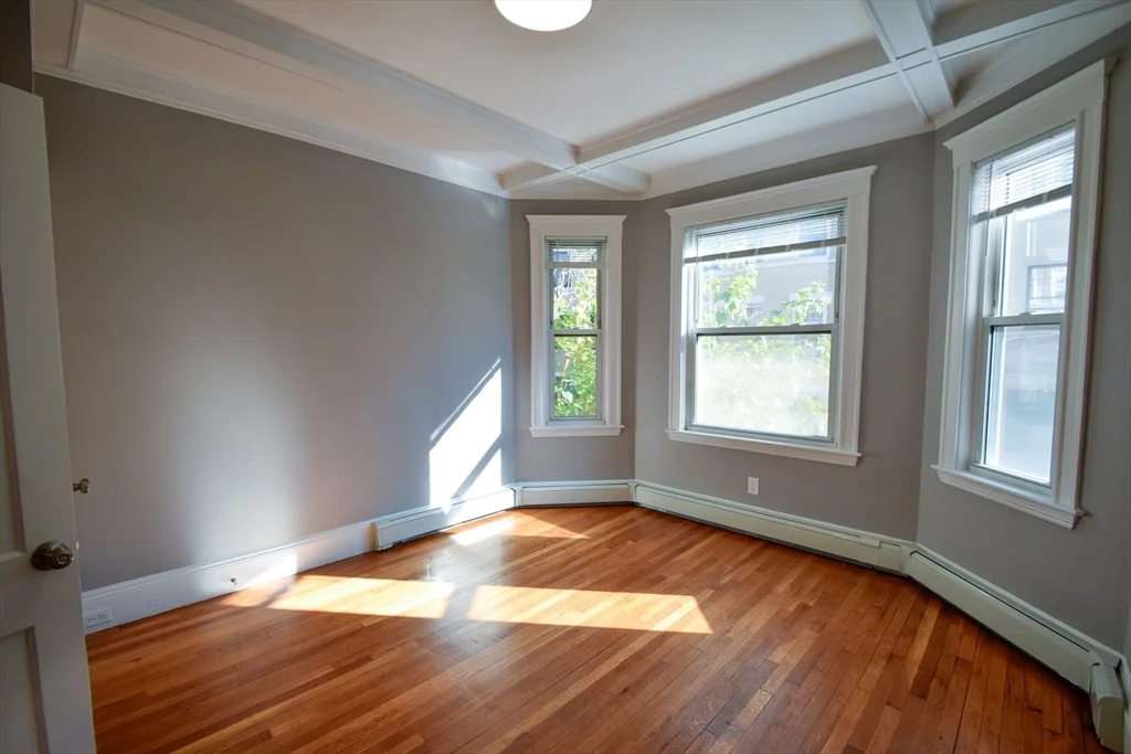 4 bed, 2 bath apartment for rent at 142 Sutherland Rd Unit 2, Brighton — photo 9 of 17