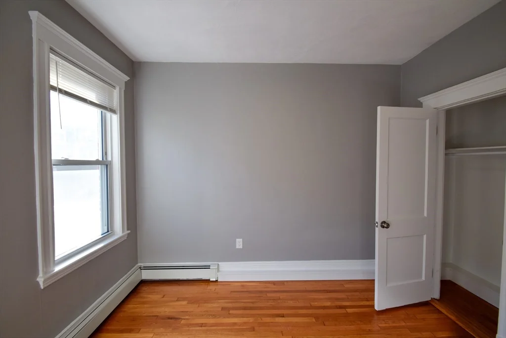 4 bed, 2 bath apartment for rent at 142 Sutherland Rd Unit 2, Brighton — photo 3 of 17