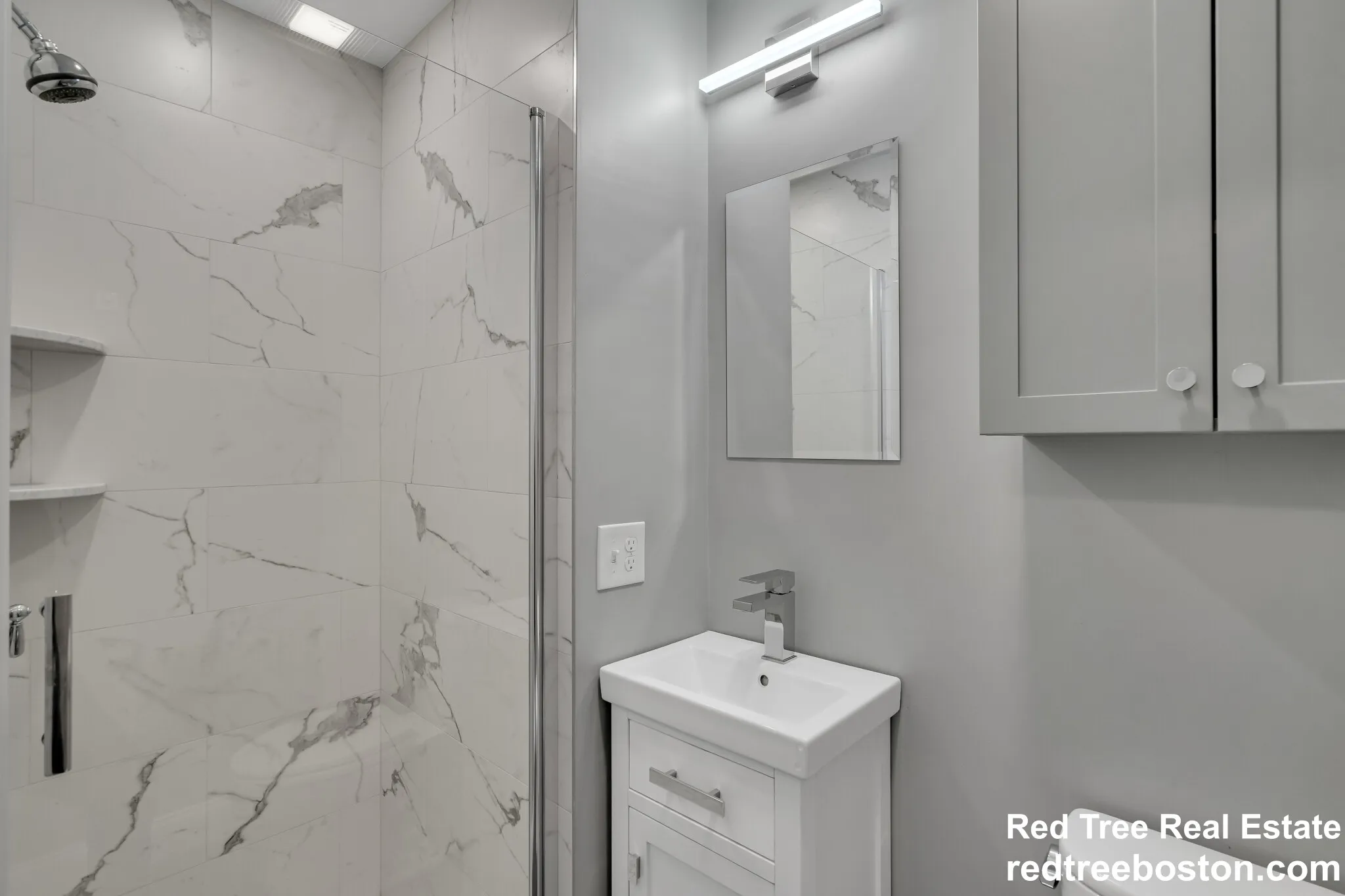 4 bed, 2 bath apartment for rent at 142 Sutherland Rd Unit 2A, Brighton — photo 4 of 22