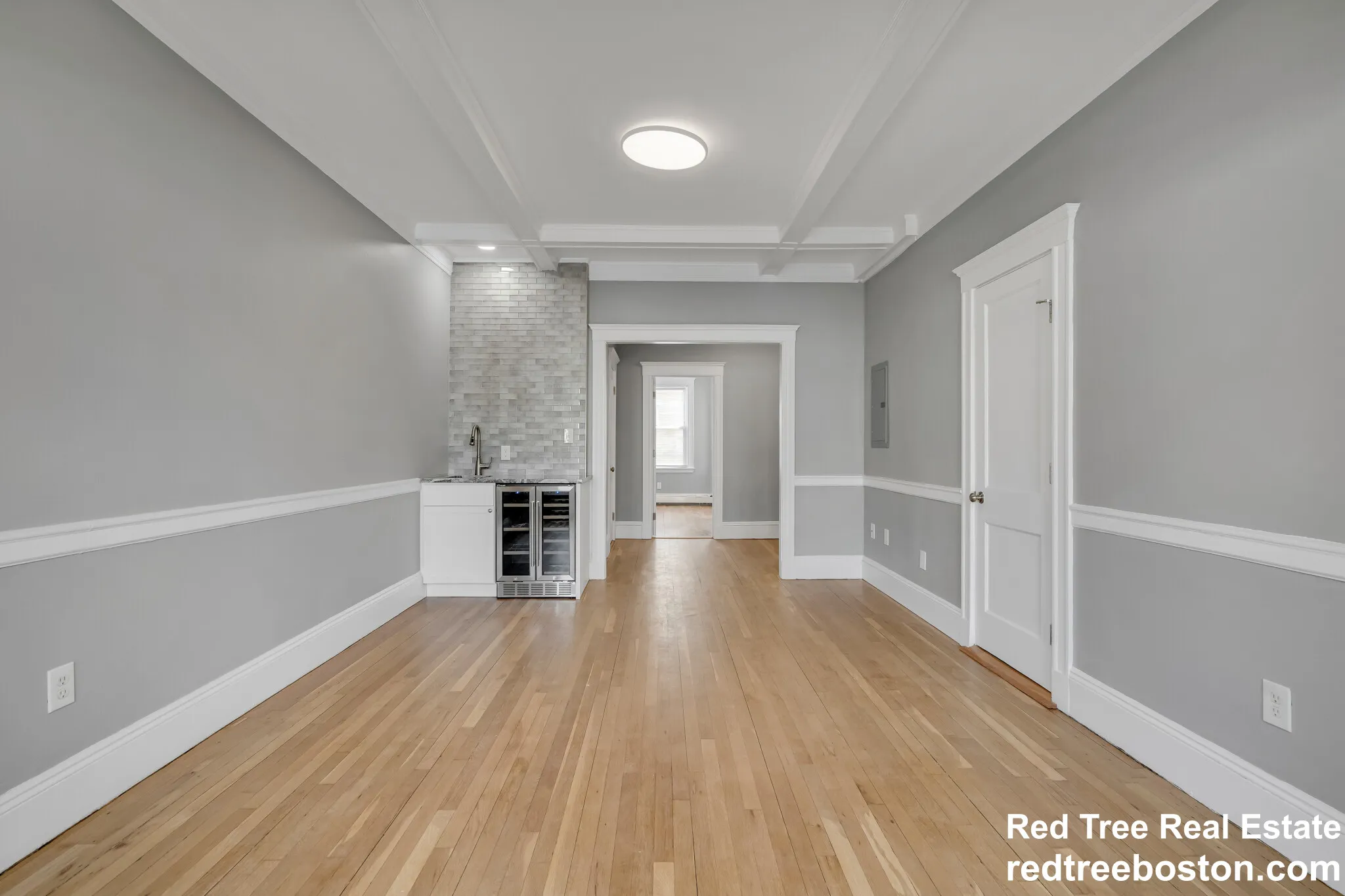 4 bed, 2 bath apartment for rent at 142 Sutherland Rd Unit 2A, Brighton — photo 3 of 22
