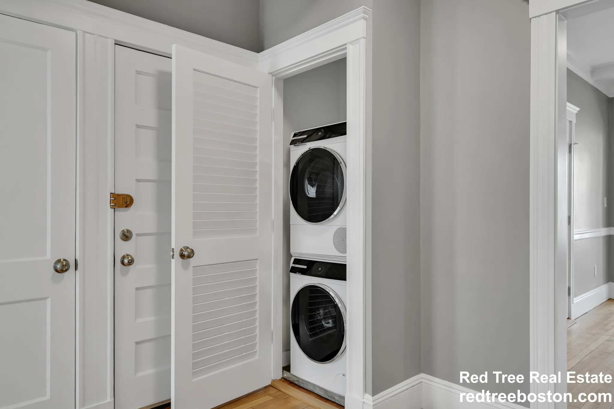4 bed, 2 bath apartment for rent at 142 Sutherland Rd Unit 2S, Brighton — photo 6 of 22
