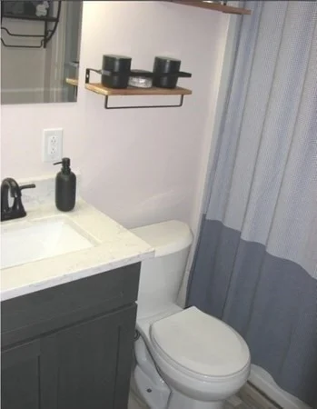 3 bed, 1 bath apartment for rent at 142 Uncatena Ave, Worcester — photo 5 of 8