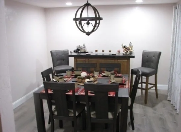 3 bed, 1 bath apartment for rent at 142 Uncatena Ave, Worcester — photo 6 of 8