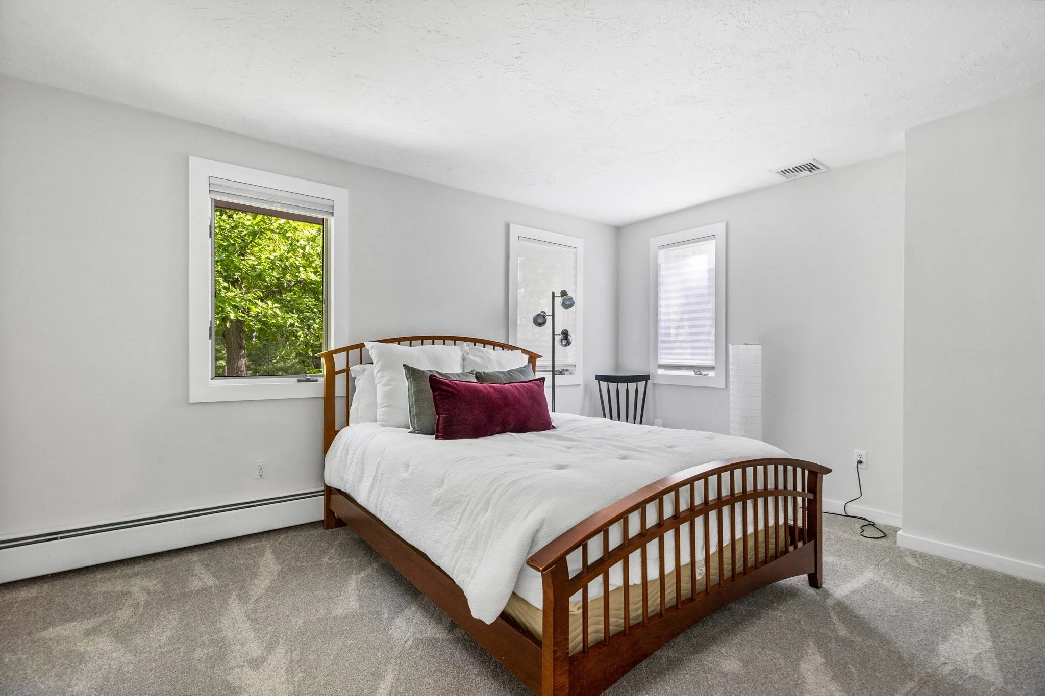 4 bed, 3 bath apartment for rent at 142 Ward St, Hingham — photo 17 of 33