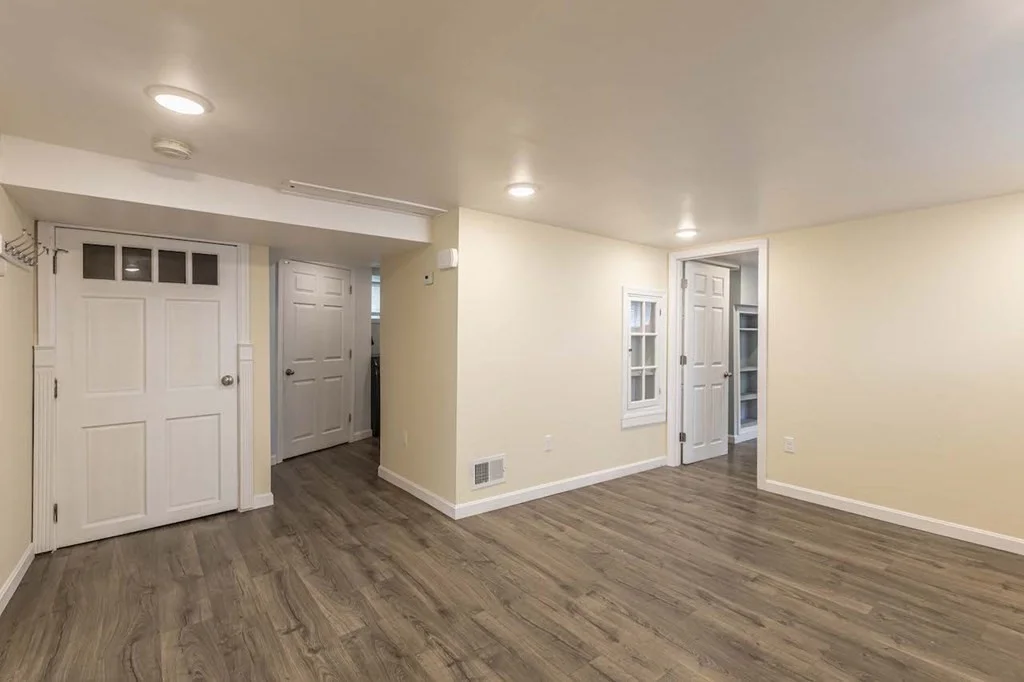 5 bed, 2 bath apartment for rent at 142 Warren St Unit 142, Arlington — photo 22 of 35