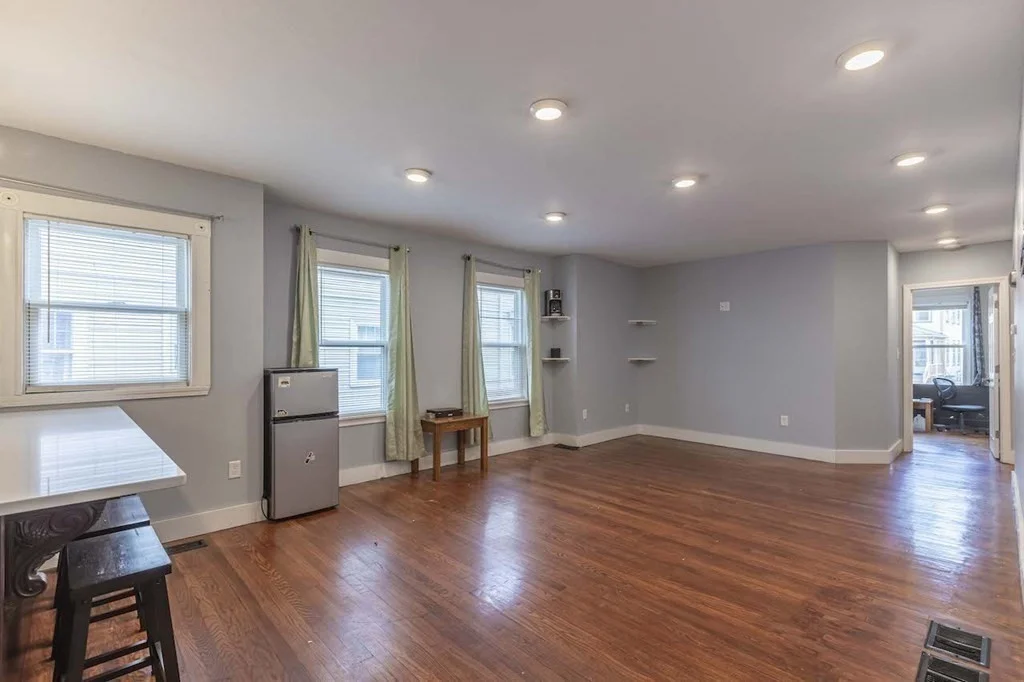 5 bed, 2 bath apartment for rent at 142 Warren St Unit 142, Arlington — photo 6 of 35