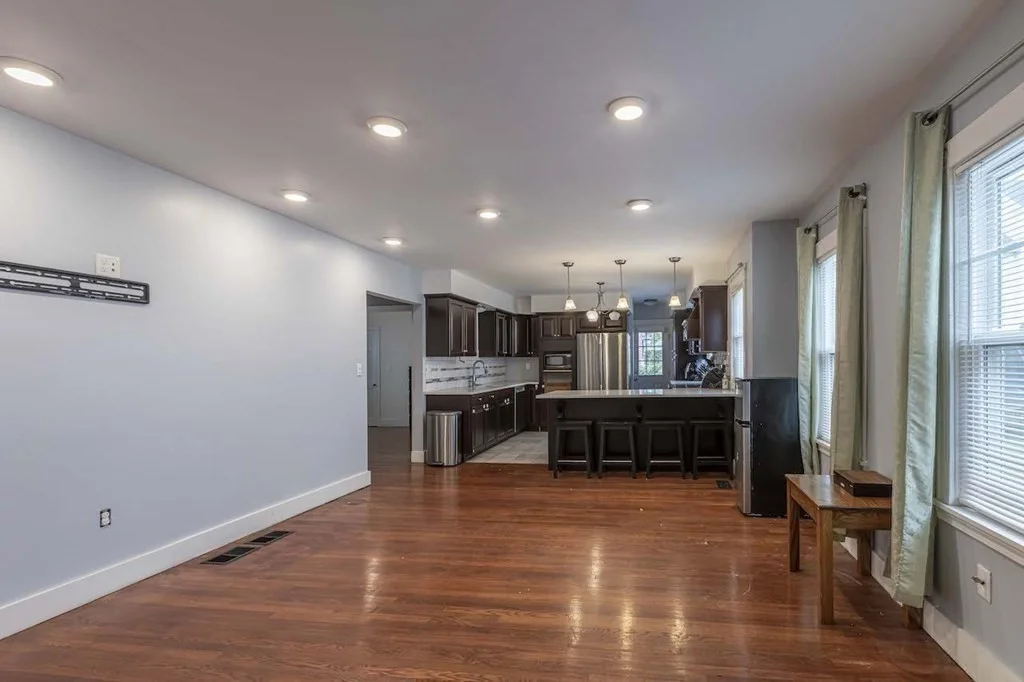 5 bed, 2 bath apartment for rent at 142 Warren St Unit 142, Arlington — photo 8 of 35