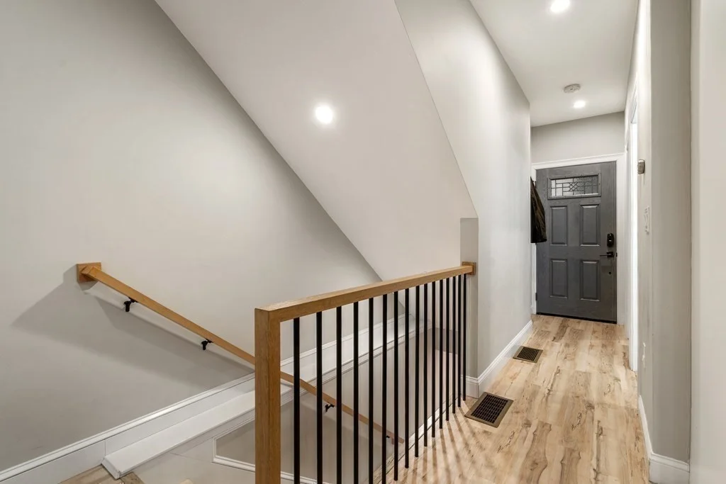3 bed, 3 bath apartment for rent at 142 West 8th St Unit 1, South Boston — photo 6 of 17