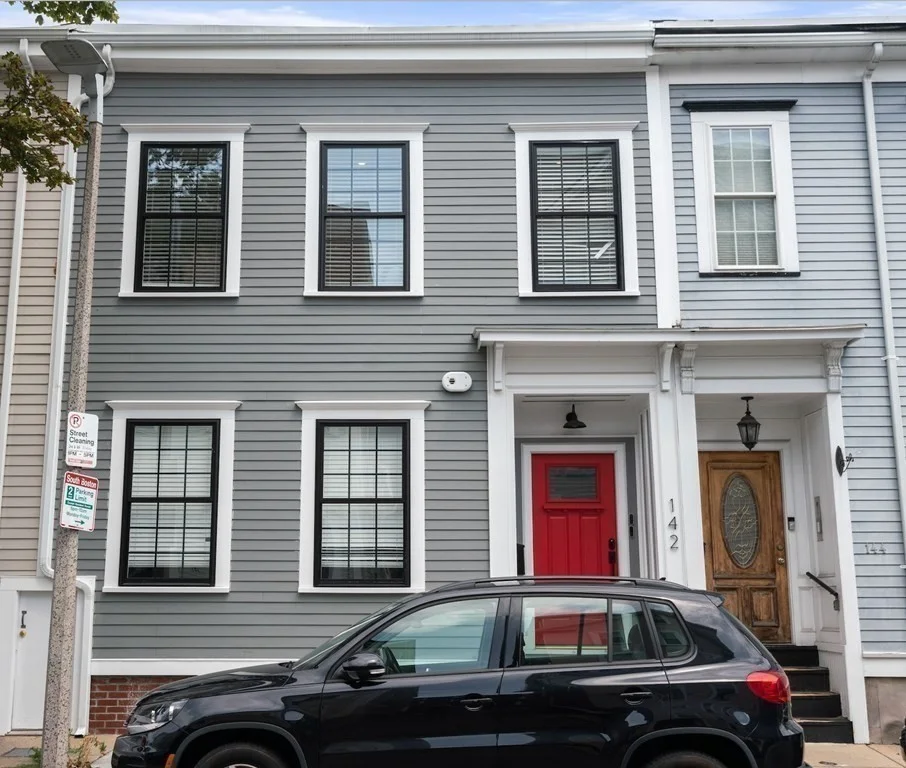 3 bed, 3 bath apartment for rent at 142 West 8th St Unit 1, South Boston — photo 15 of 17