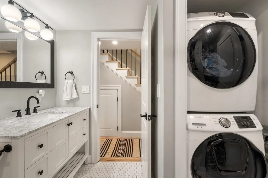 3 bed, 3 bath apartment for rent at 142 West 8th St Unit 1, South Boston — photo 13 of 17