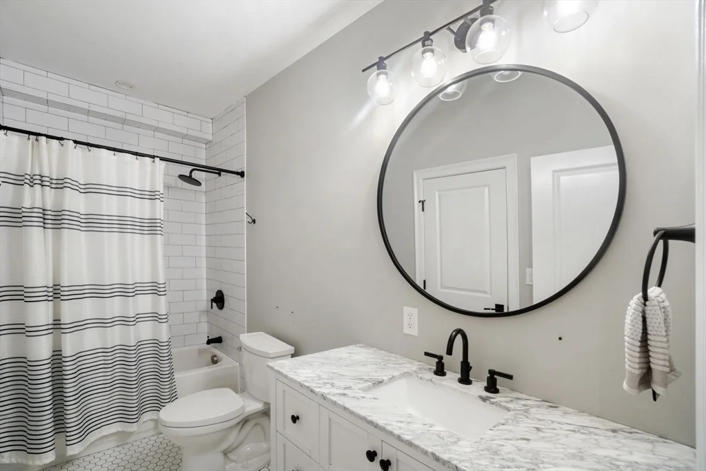 3 bed, 3 bath apartment for rent at 142 West 8th St Unit 1, South Boston — photo 11 of 17