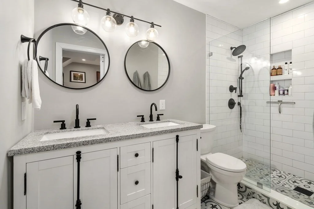 3 bed, 3 bath apartment for rent at 142 West 8th St Unit 1, South Boston — photo 8 of 17