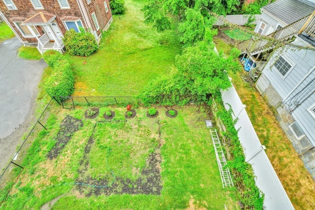 4 bed, 1 bath apartment for rent at 1420 River St Unit 3, Hyde Park — photo 24 of 24