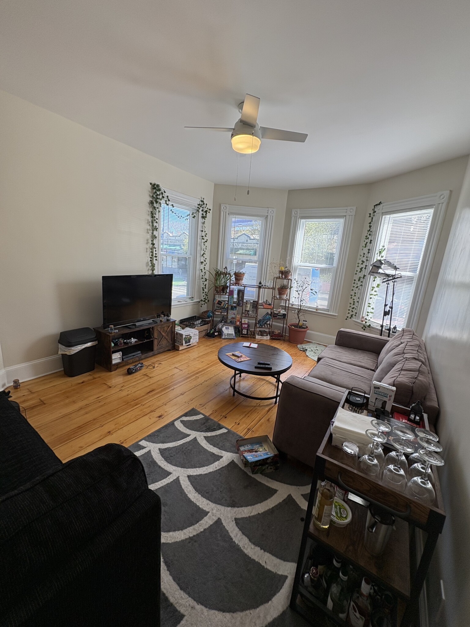 3 bed, 1 bath apartment for rent at 1423 Cambridge St Unit 2a, Inman Square — photo 1 of 9
