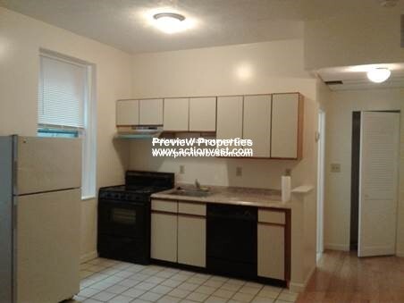 Studio bed, 1 bath apartment for rent at 1423 Commonwealth Ave Unit 204P, Brighton — photo 3 of 7