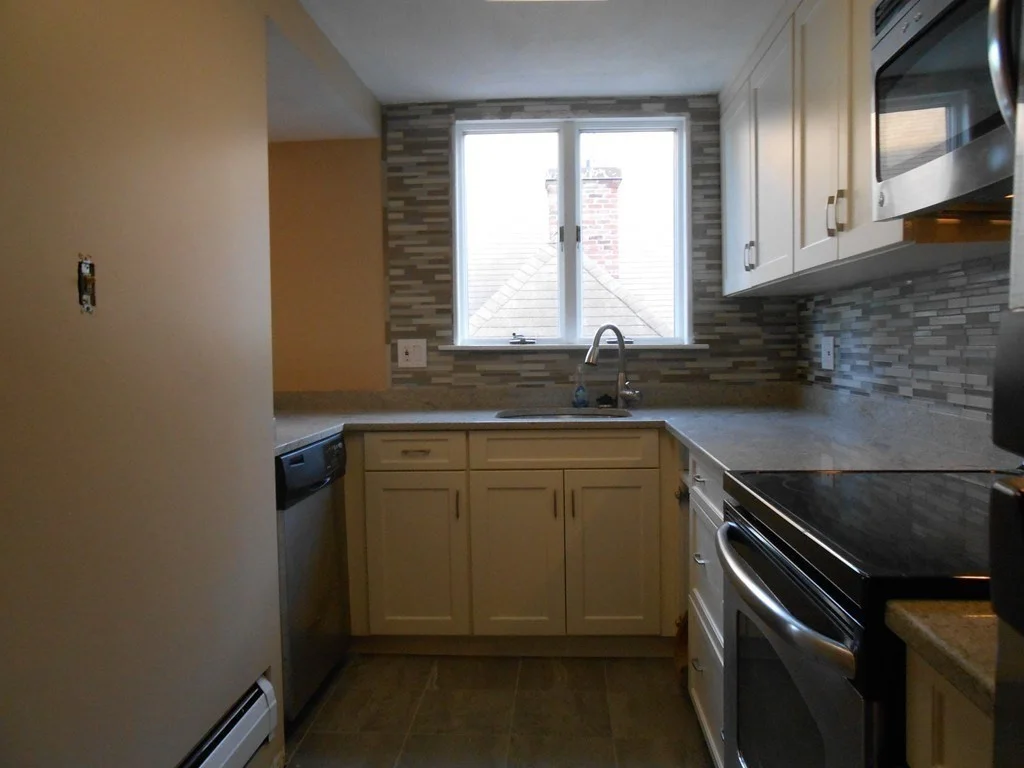 4 bed, 2 bath apartment for rent at 1426 Cambridge Unit 2, Cambridge