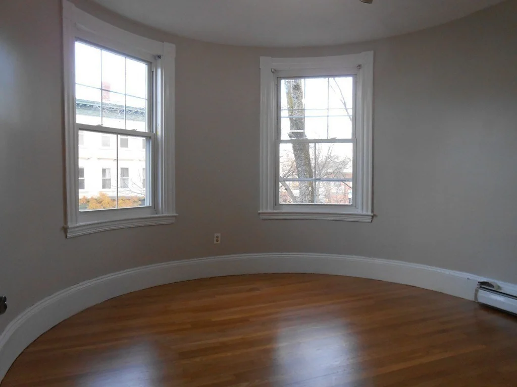4 bed, 2 bath apartment for rent at 1426 Cambridge Unit 2, Cambridge — photo 7 of 17