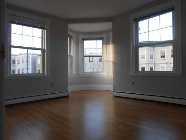 4 bed, 2 bath apartment for rent at 1426 Cambridge Unit 2, Cambridge — photo 11 of 17