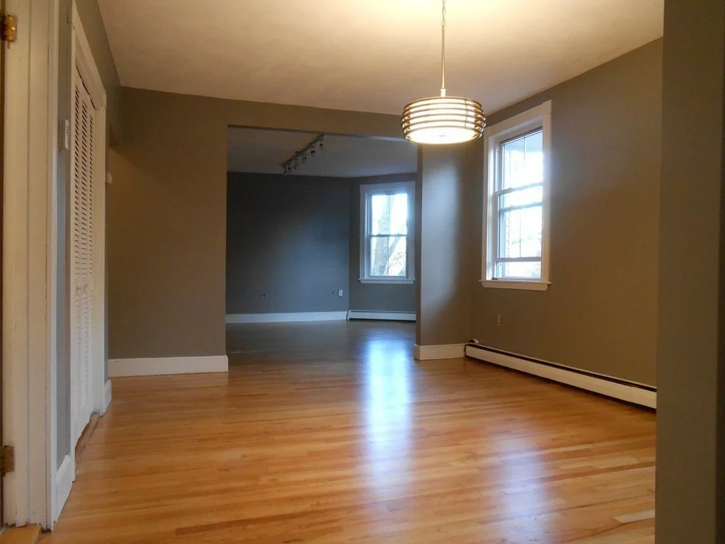 4 bed, 2 bath apartment for rent at 1426 Cambridge Unit 2, Cambridge — photo 4 of 17