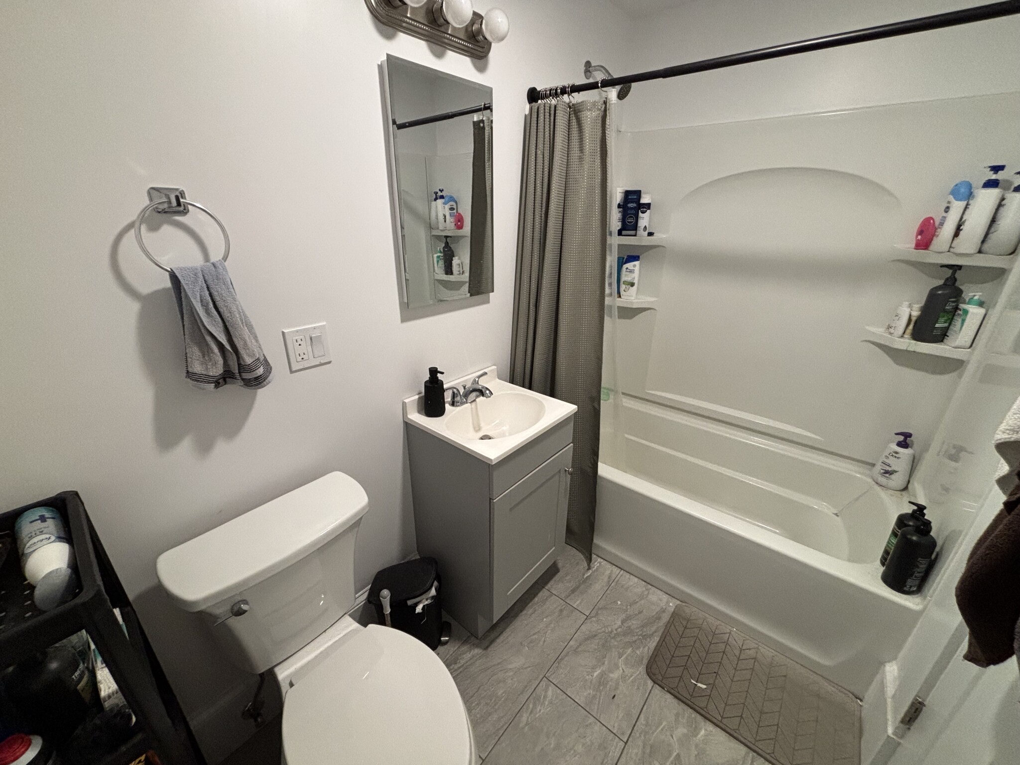3 bed, 1 bath apartment for rent at 1427 Cambridge St Unit 6A, Inman Square — photo 8 of 17