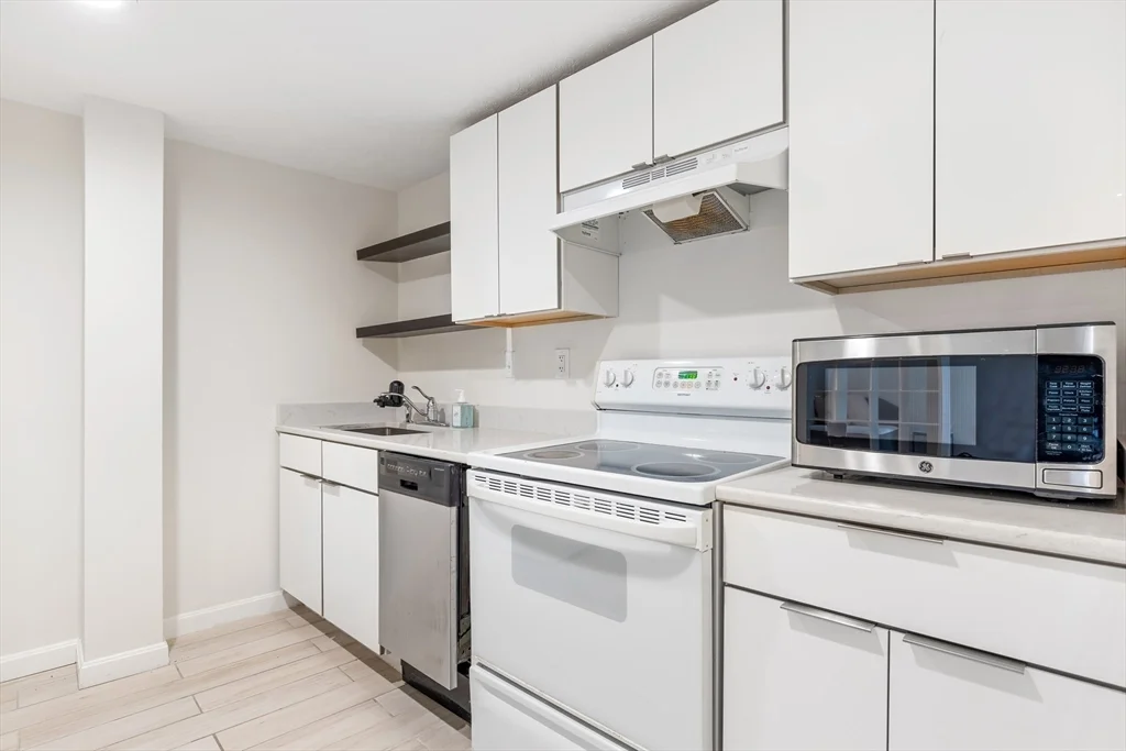 1 bed, 1 bath apartment for rent at 1427 Commonwealth Ave Unit 102, Allston — photo 7 of 15