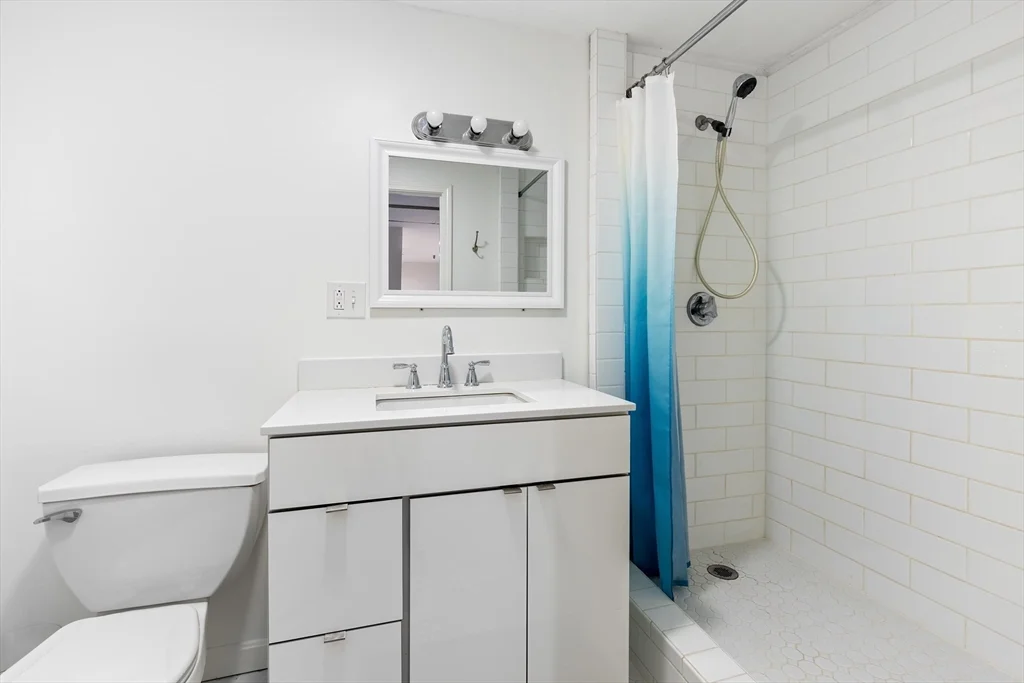 1 bed, 1 bath apartment for rent at 1427 Commonwealth Ave Unit 102, Allston — photo 10 of 15