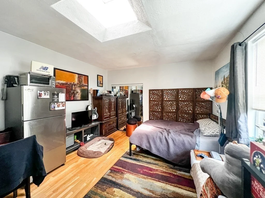 Studio bed, 1 bath apartment for rent at 1427 Commonwealth Ave Unit 504, Allston