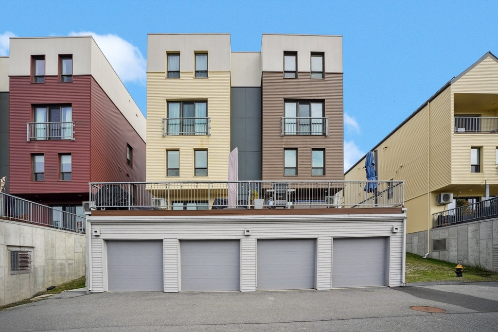 3 bed, 2 bath apartment for rent at 143-171 Hyde Park Ave Unit 159A, Boston — photo 20 of 20