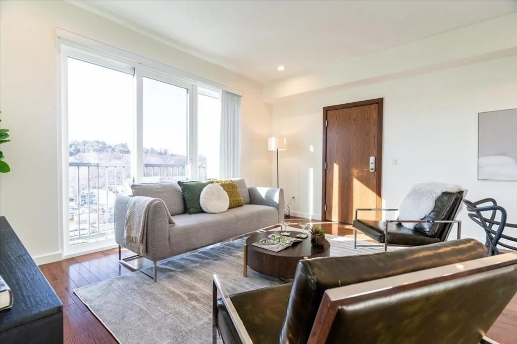 3 bed, 2 bath apartment for rent at 143-171 Hyde Park Unit 159B, Jamaica Plain — photo 6 of 35