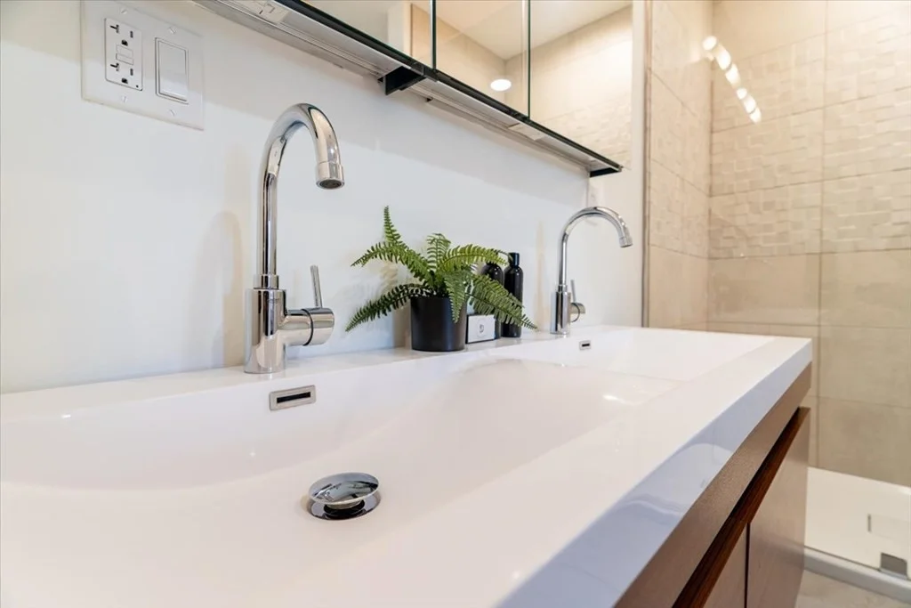 3 bed, 2 bath apartment for rent at 143-171 Hyde Park Unit 159B, Jamaica Plain — photo 13 of 35