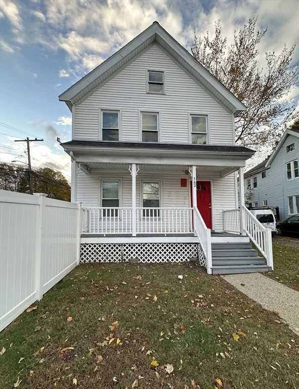 3 bed, 1 bath apartment for rent at 143 Arlington St Unit 1, Framingham — photo 1 of 17