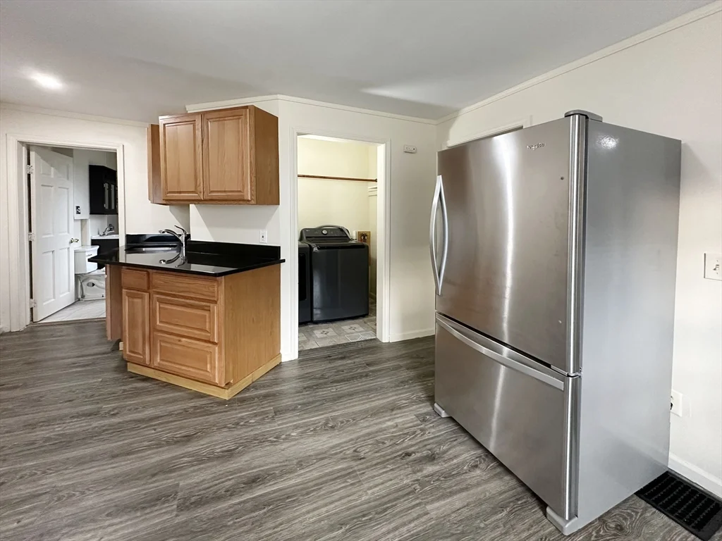 3 bed, 1 bath apartment for rent at 143 Arlington St Unit 1, Framingham — photo 7 of 17