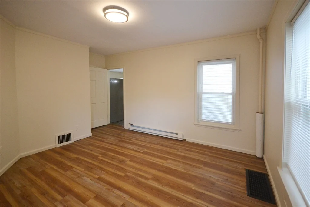 3 bed, 1 bath apartment for rent at 143 Arlington St Unit 1, Framingham — photo 12 of 17