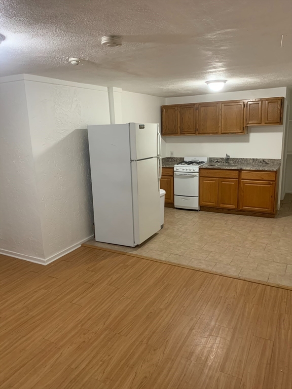 Studio bed, 1 bath apartment for rent at 143 Arlington St Unit 7, Chelsea — photo 3 of 8