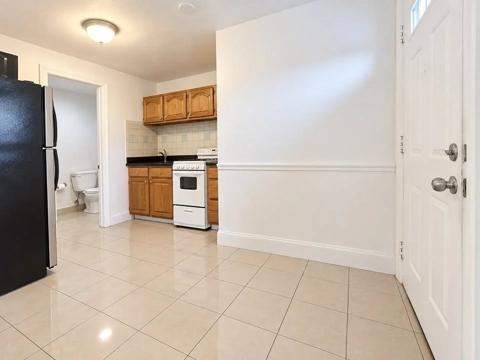 Studio bed, 1 bath apartment for rent at 143 Arlington St Unit A, Chelsea — photo 3 of 6