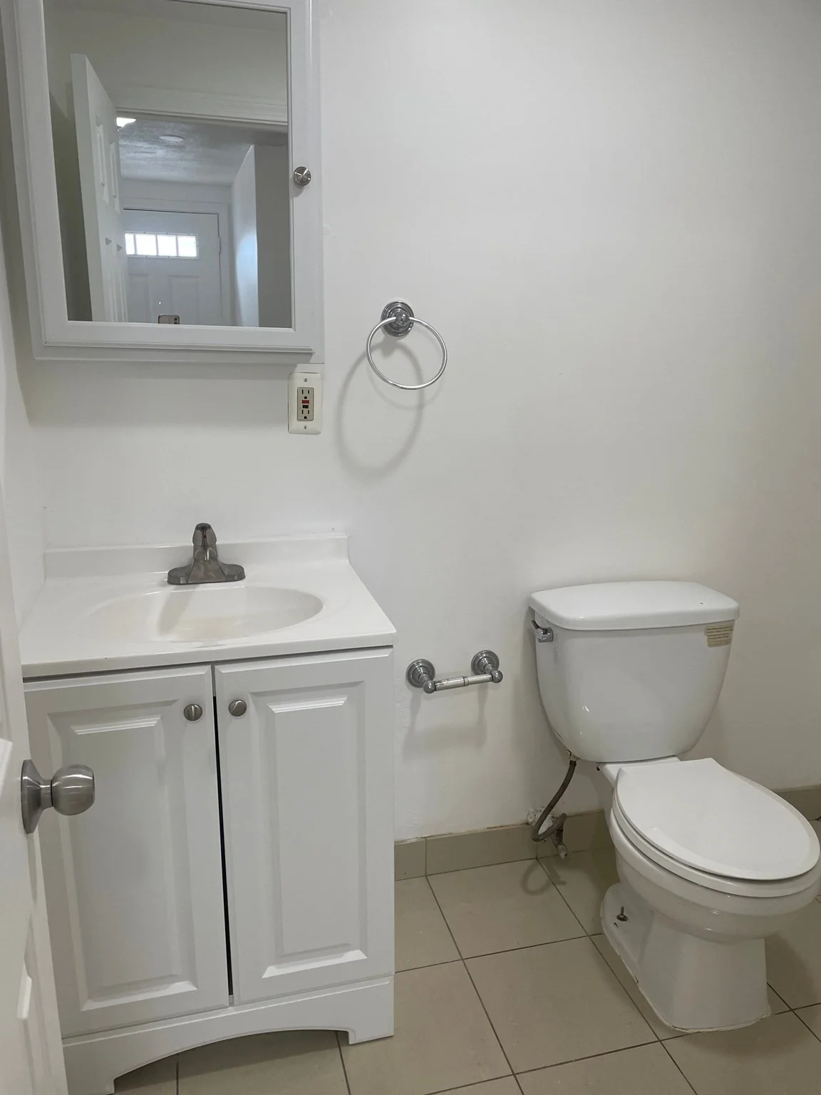 Studio bed, 1 bath apartment for rent at 143 Arlington St Unit C, Chelsea — photo 5 of 5