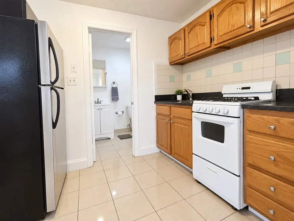 Studio bed, 1 bath apartment for rent at 143 Arlington St Unit Z, Chelsea