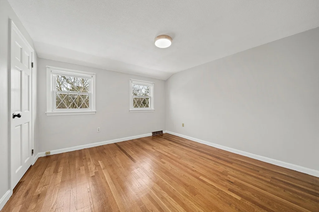 4 bed, 1 bath apartment for rent at 143 Dillingham Way, Hanover — photo 18 of 29