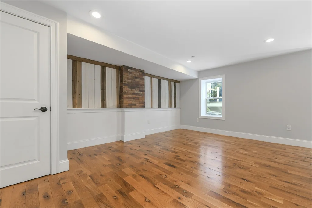 3 bed, 2 bath apartment for rent at 143 Everett St Unit 3, East Boston — photo 5 of 12