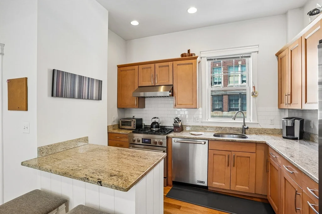 2 bed, 2 bath apartment for rent at 143 High St Unit 1, Charlestown — photo 4 of 22