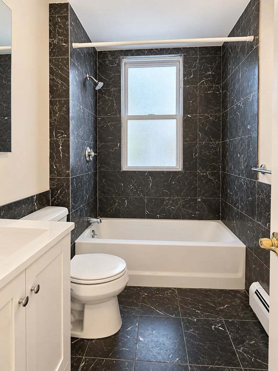 4 bed, 1 bath apartment for rent at 143 Hillside St Unit 2, Mission Hill — photo 5 of 6