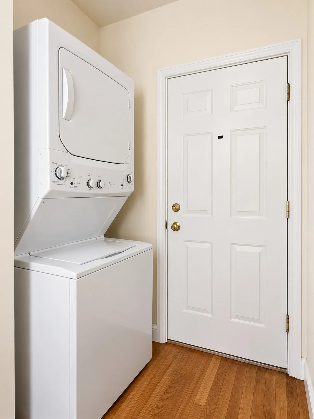 4 bed, 1 bath apartment for rent at 143 Hillside St Unit 2, Mission Hill — photo 6 of 6