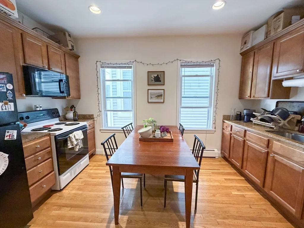 4 bed, 1 bath apartment for rent at 143 Hillside St Unit 2, Mission Hill — photo 5 of 17
