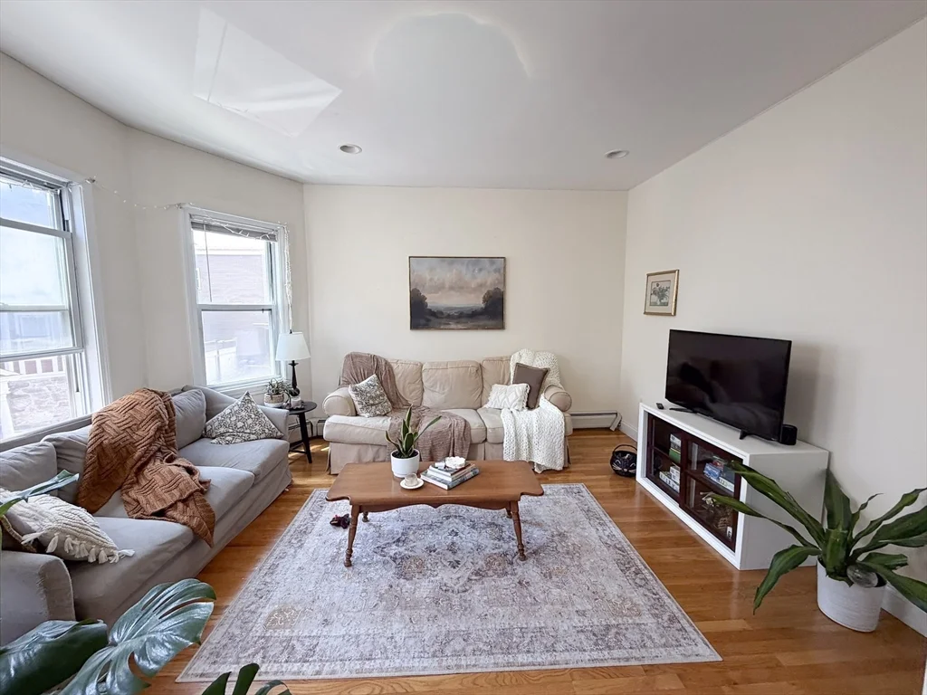 4 bed, 1 bath apartment for rent at 143 Hillside St Unit 2, Mission Hill — photo 1 of 17