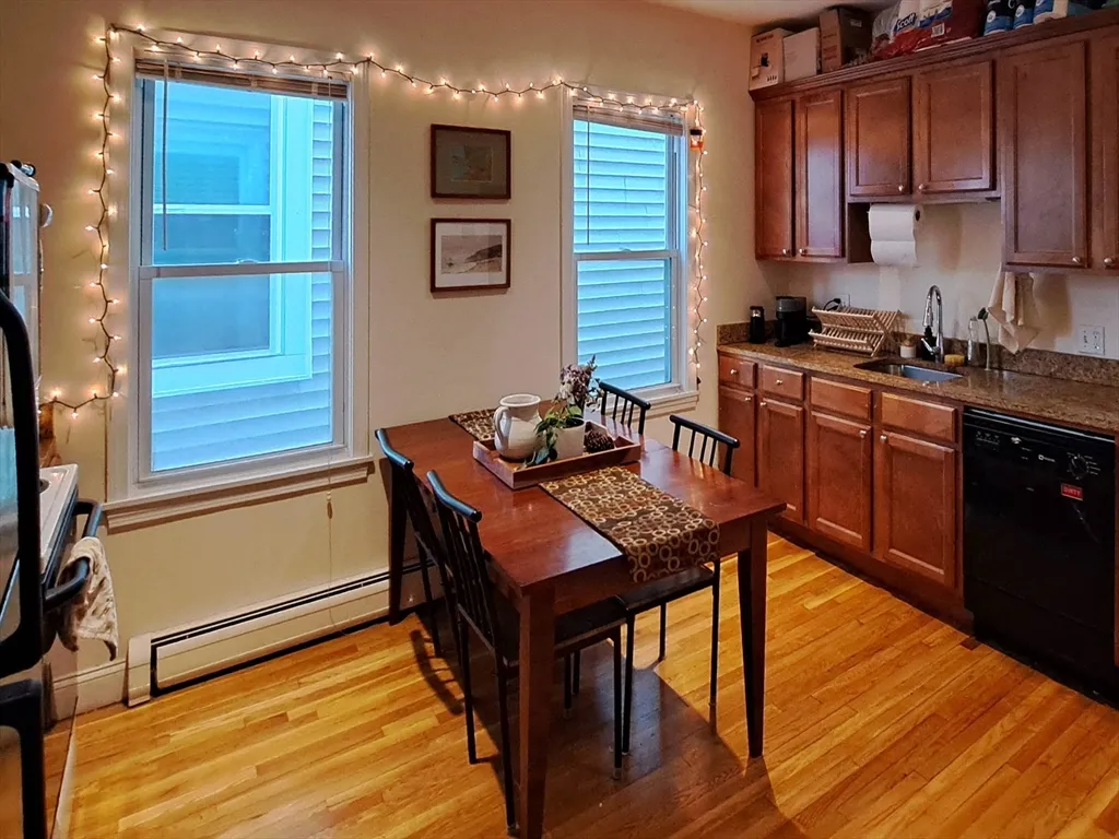 4 bed, 1 bath apartment for rent at 143 Hillside St Unit 2A, Mission Hill — photo 4 of 14