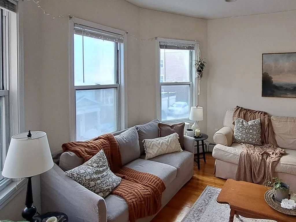 4 bed, 1 bath apartment for rent at 143 Hillside St Unit 2A, Mission Hill — photo 2 of 14