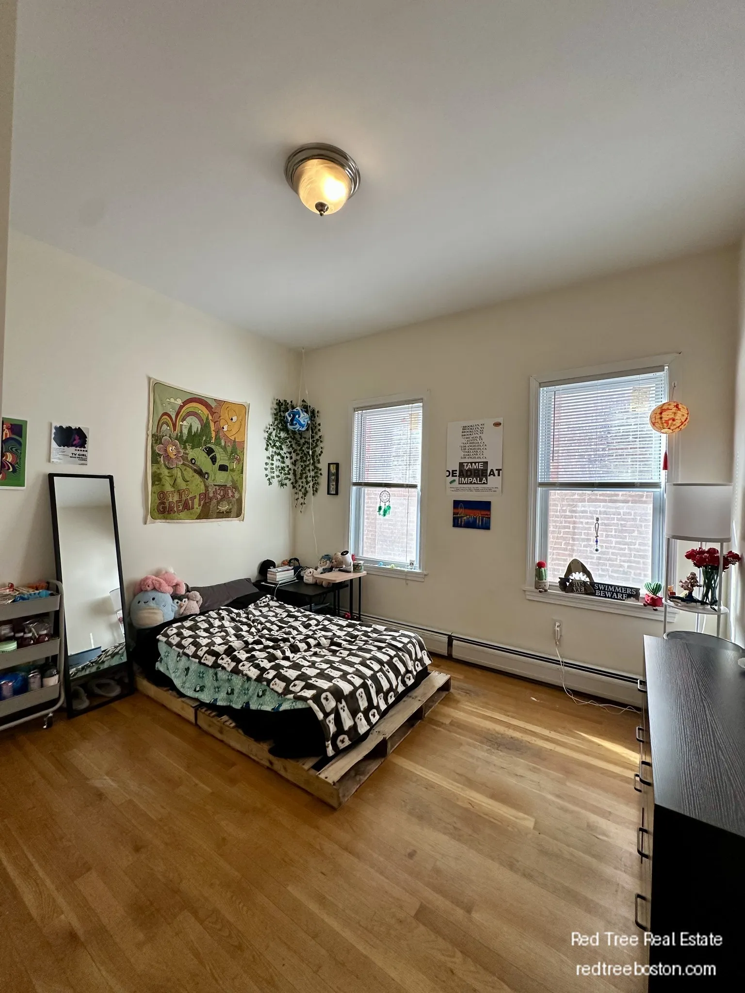 4 bed, 1 bath apartment for rent at 143 Hillside St Unit 3, Mission Hill — photo 9 of 15